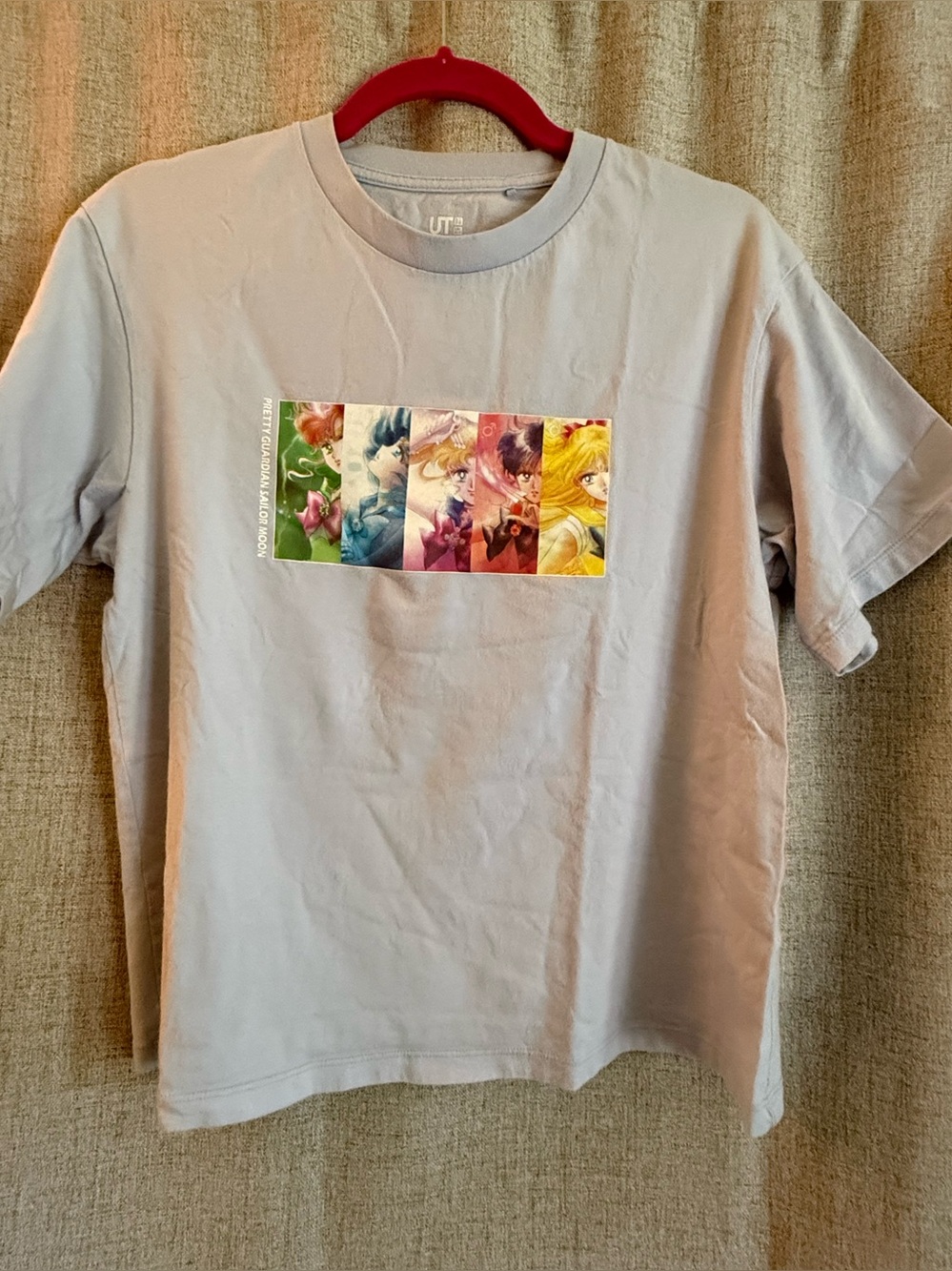 Uniqlo UT x Sailor Moon Collaboration Graphic Tee - Light Blue EUC Size Small
